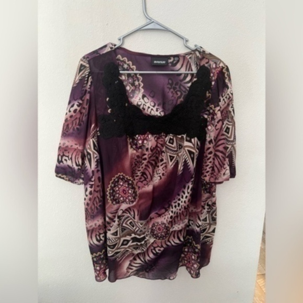 Avenue mesh printed top